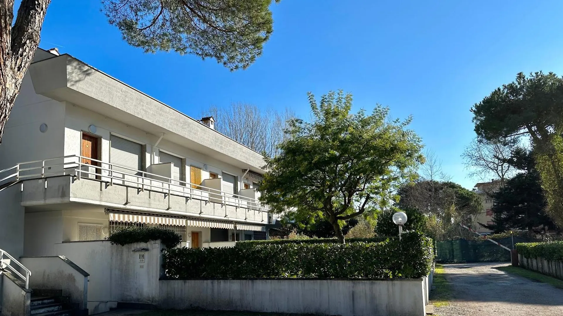 Isa-Apartments In Marina Di Massa With Private Equipped Outdoor Area And Maximum 5 Minutes From The Beach
