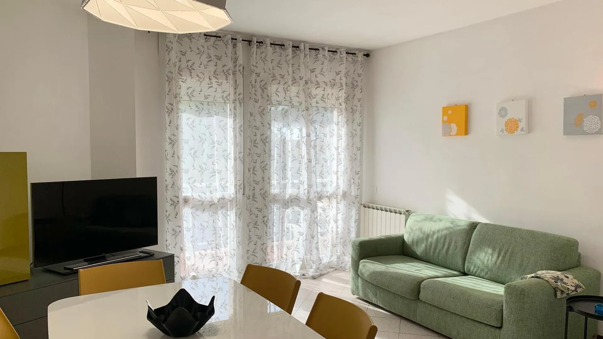 Isa-Apartments In Marina Di Massa With Private Equipped Outdoor Area And Maximum 5 Minutes From The Beach Italy