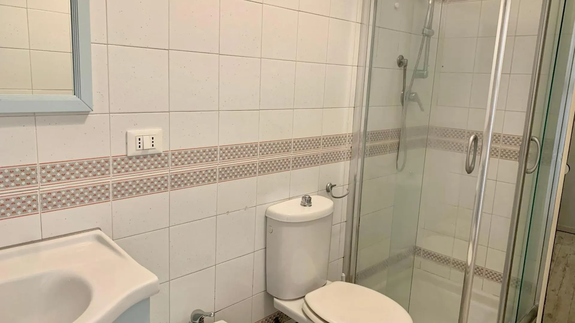 Isa-Apartments In Marina Di Massa With Private Equipped Outdoor Area And Maximum 5 Minutes From The Beach 0*,
