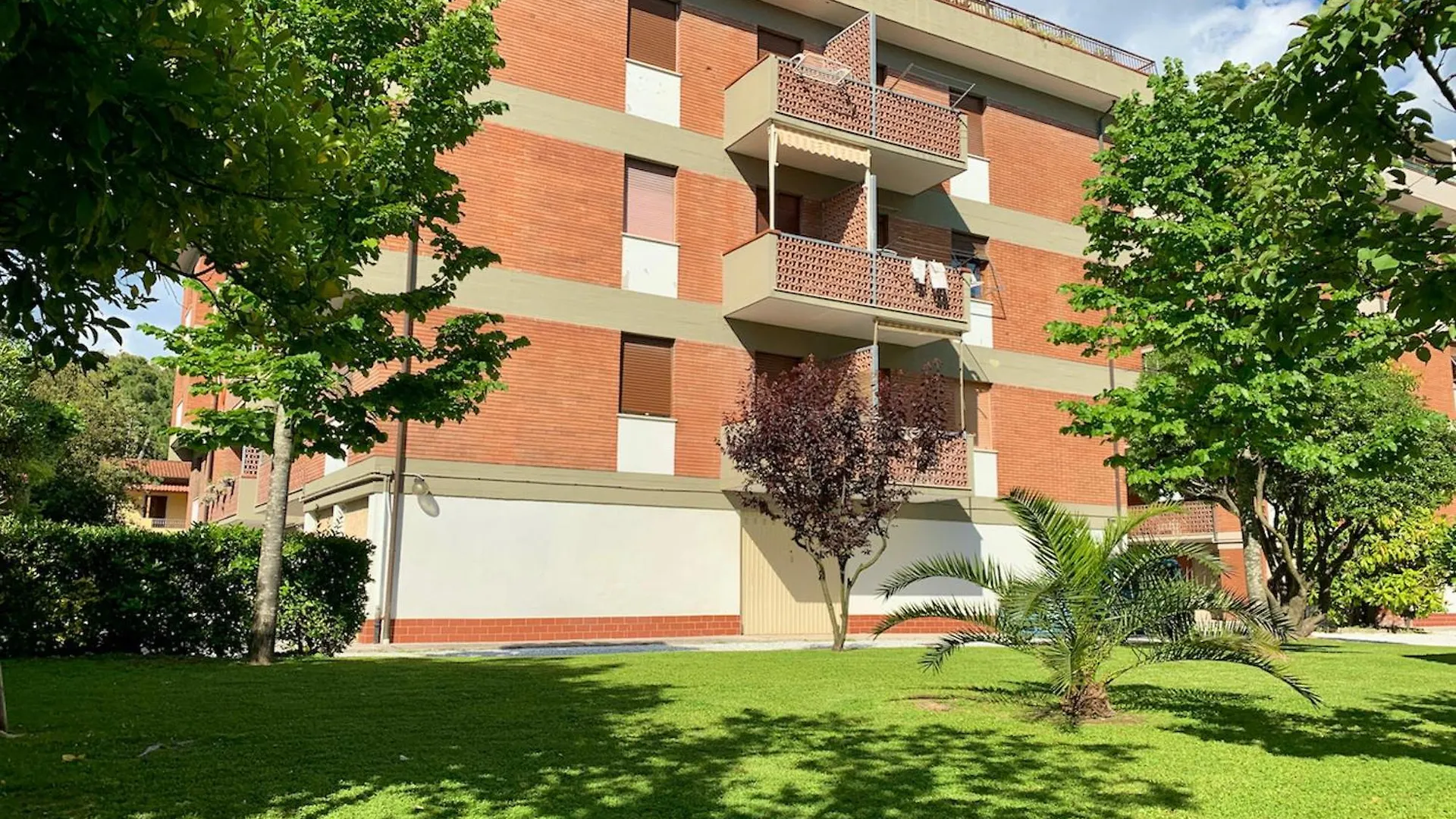 Apartment Isa-Apartments In Marina Di Massa With Private Equipped Outdoor Area And Maximum 5 Minutes From The Beach